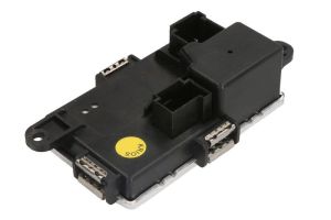 Regulator wentylatora nawiewu do wnętrza pojazdu MDK106089
