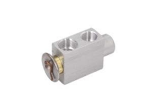 Zawór rozprężny klimatyzacji KTT140038