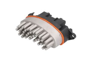 Regulator wentylatora nawiewu do wnętrza pojazdu DEG005TT