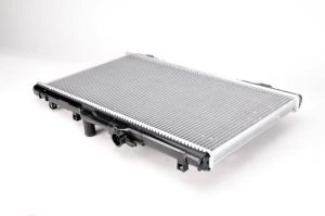 Chłodnica silnika D72038TT