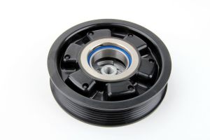 Sprzęgło elektromagnetyczne kompresora klimatyzacji KTT040029