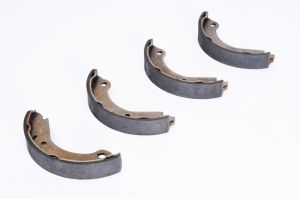 Szczęki hamulca postojowego kpl. CRV000ABE