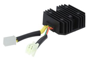 Regulator napięcia alternatora DZE02524