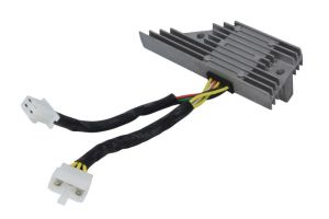 Regulator napięcia alternatora DZE02514