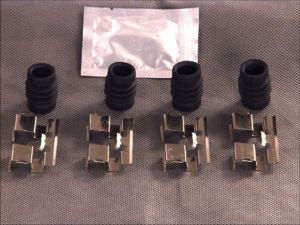 Zestaw montażowy klocków hamulcowych QB109-1818