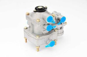 Zawór sterujący naczepy PN-10033