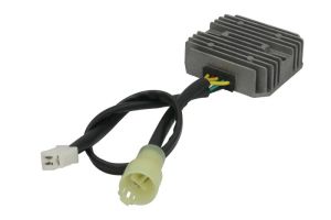 Regulator napięcia alternatora DZE02342