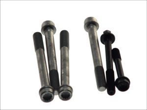 Zestaw śrub głowicy cylindrów AMC258085