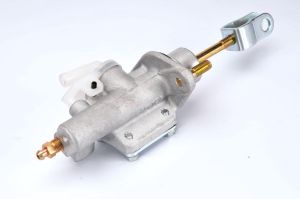 Pompa sprzęgła F95013ABE