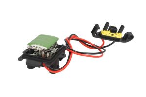 Regulator wentylatora nawiewu do wnętrza pojazdu DER011TT
