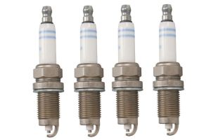 Świeca zapłonowa 0 242 235 983