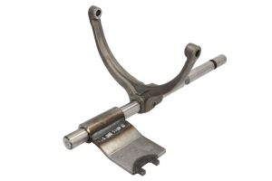 Wałek wybieraka skrzyni biegów 1315206080ZF