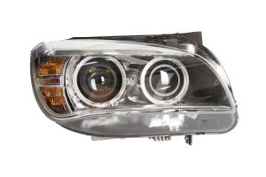 Reflektor świateł przednich VAL044950