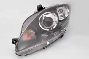 Reflektor świateł przednich VAL044093